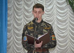 Юнаки та дівчата з кафедри військової підготовки університету розповіли про історичні факти афганської війни